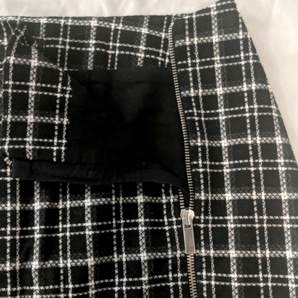 Zara | Tweed Plaid Mini Skirt - Picture 4 of 5